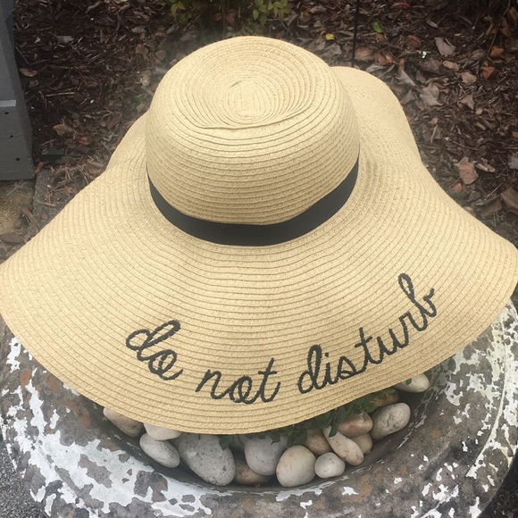 *DO NOT DISTURB Vacation Sun Straw Floppy Brim Hat - Picture 2 of 8